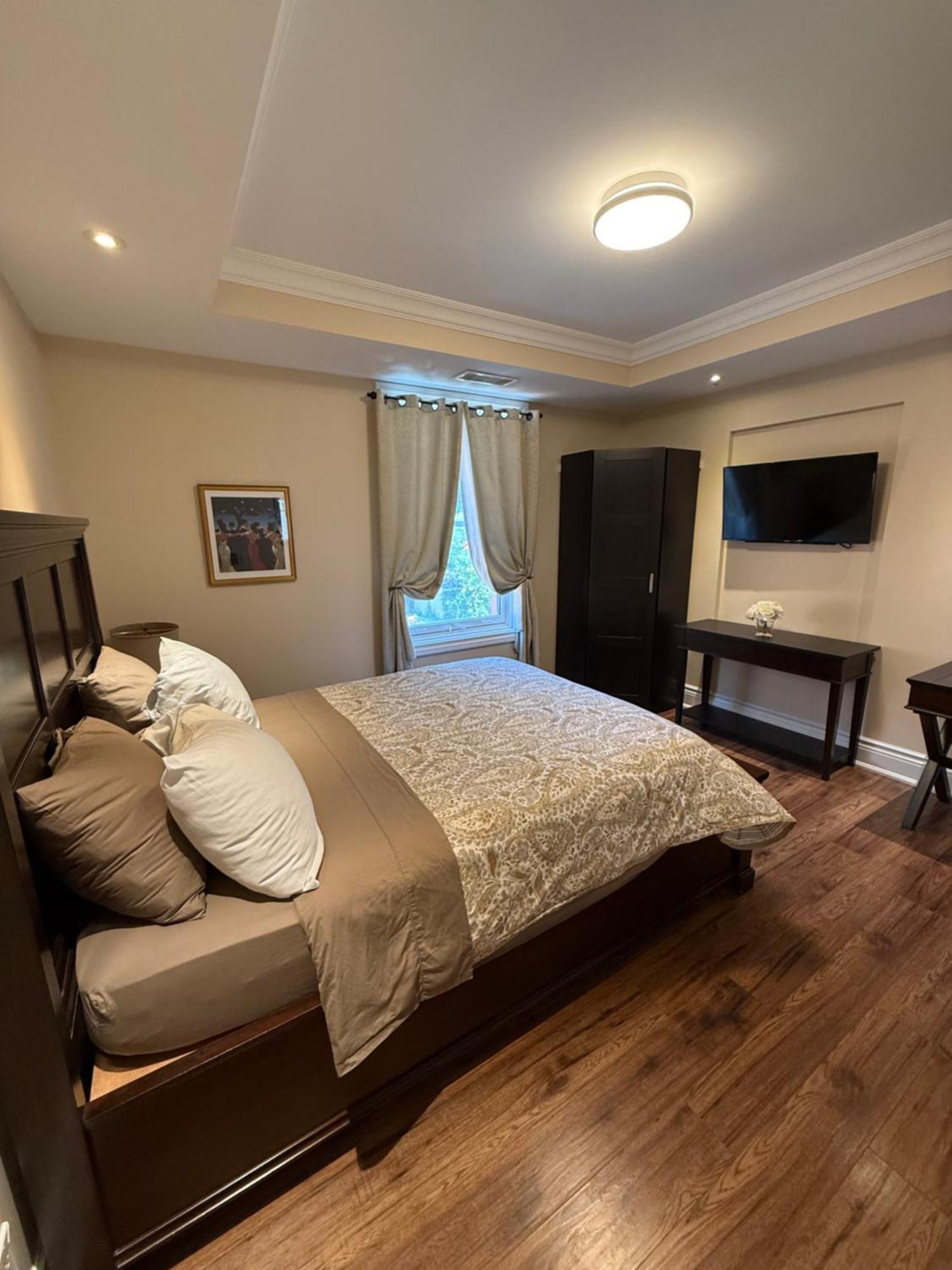 Deluxe Double Room Bath,1731437789:JPEG