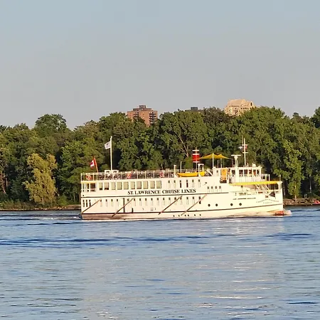 Kokomo Inn Bed And Breakfast Ottawa-Gatineau'S Only Tropical Riverfront B&B On The National Capital Cycling Pathway Route Verte #1 - For Adults Only - Chambre D'Hotes Tropical Aux Berges Des Outaouais Bnb #17542O-3